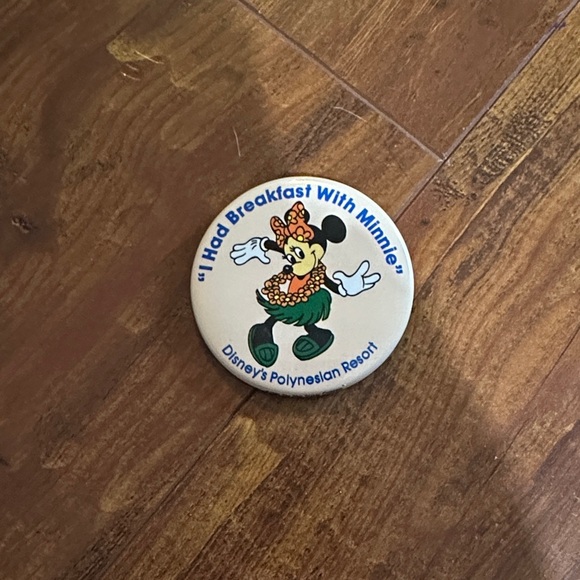Disney Jewelry - Vintage WDW “I Had Breakfast With Minnie” Polynesian Resort Button Pin 1990